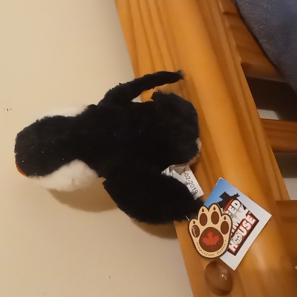 NWT PENGUIN PLUSH TOY - Picture 4 of 7